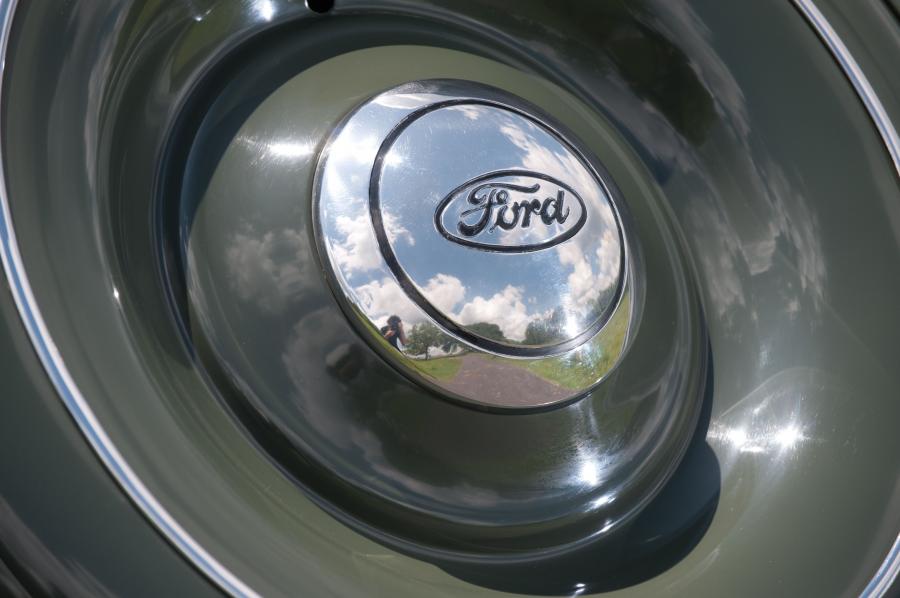  Ford DeLuxe 3-Window Coupe 1936 года  (фото 8 из 21)